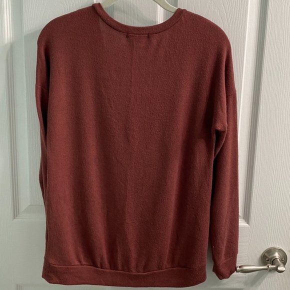Charlotte Russe Long-Sleeve V-Neck Sweater - Rust/Red/Brown - Picture 5 of 6